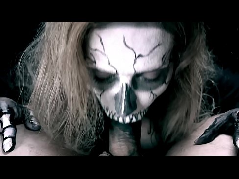 ❤️ Demon jente suger kuk med sin svarte munn og svelger cum. ️❌ Porno på porno no.porn33.top ❌❤